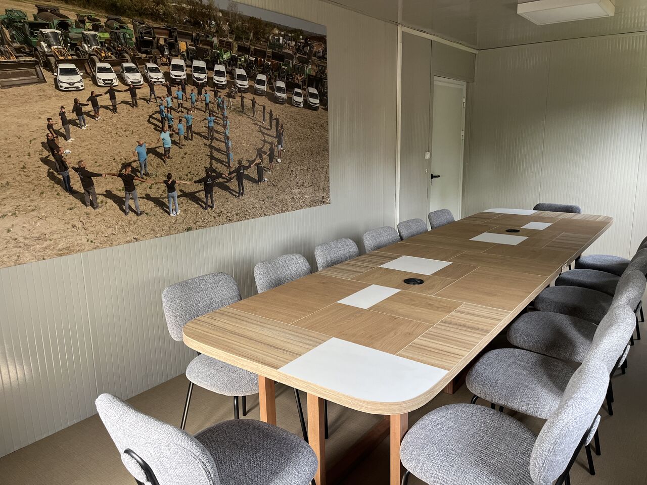 Table de réunion pour Racine